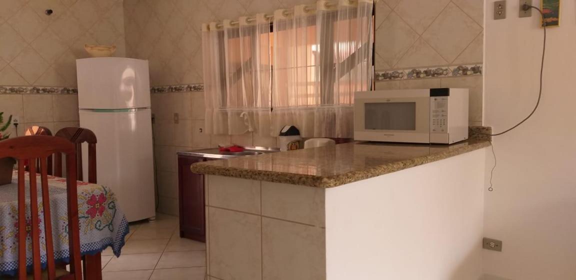 فيلا Casa 02 Dorm Na Rua Salmao بومبينهاس المظهر الخارجي الصورة