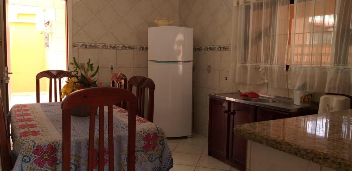 فيلا Casa 02 Dorm Na Rua Salmao بومبينهاس المظهر الخارجي الصورة