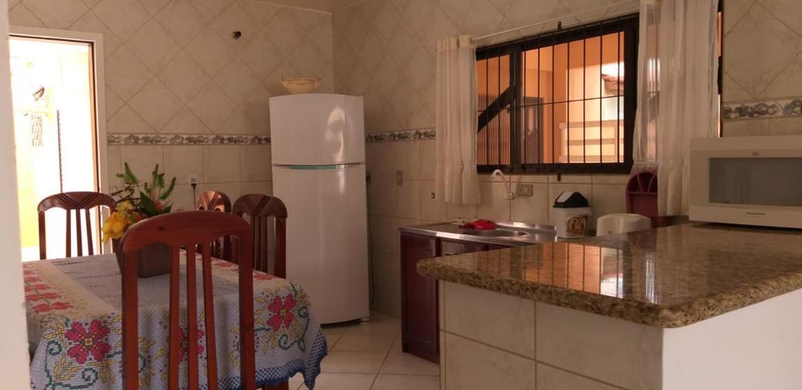 فيلا Casa 02 Dorm Na Rua Salmao بومبينهاس المظهر الخارجي الصورة
